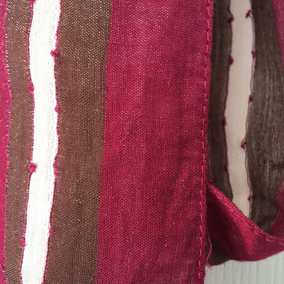 Donated to goodwill, ight knit striped scarf with sparkle thread - Picture 3 of 5
